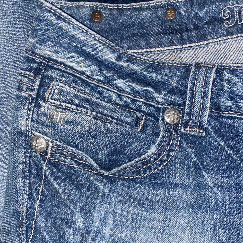 Jeans - Picture 7 of 9